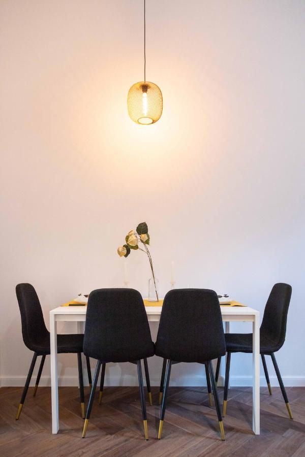 Modern And Design Apartment Near The Main Square Zagreb Bagian luar foto